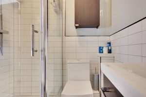 Bedroom One En-Suite- click for photo gallery
